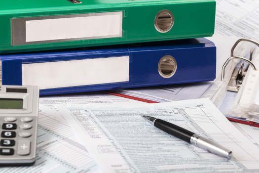 Бухгалтерские и налоговые документы должны храниться на бумаге